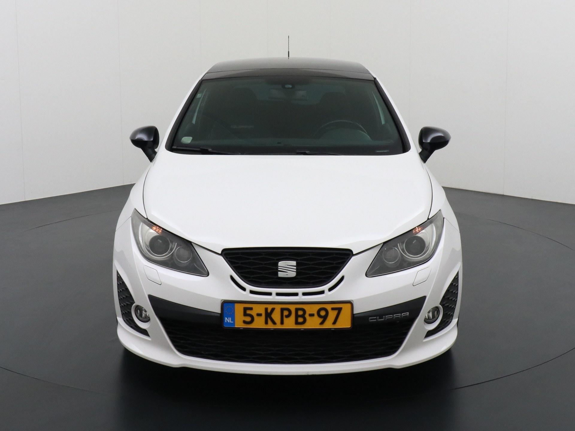47926791-7.jpg