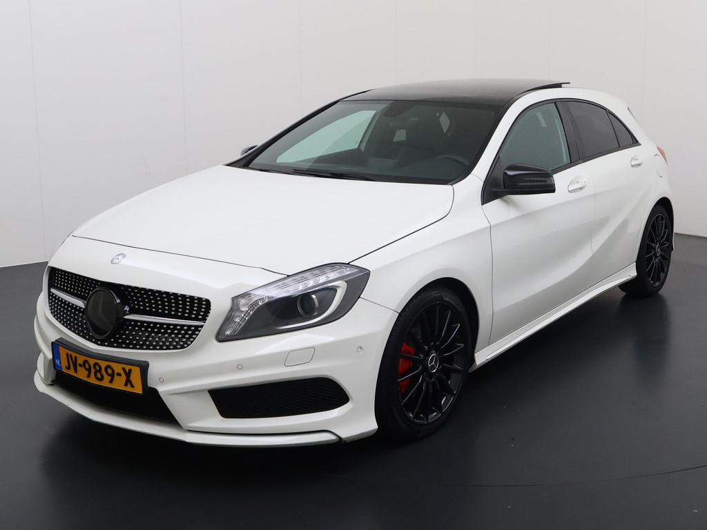Mercedes-Benz A-Klasse 180 AMG Black Prestige 55111735-0.jpg | Wilmsen Automotive