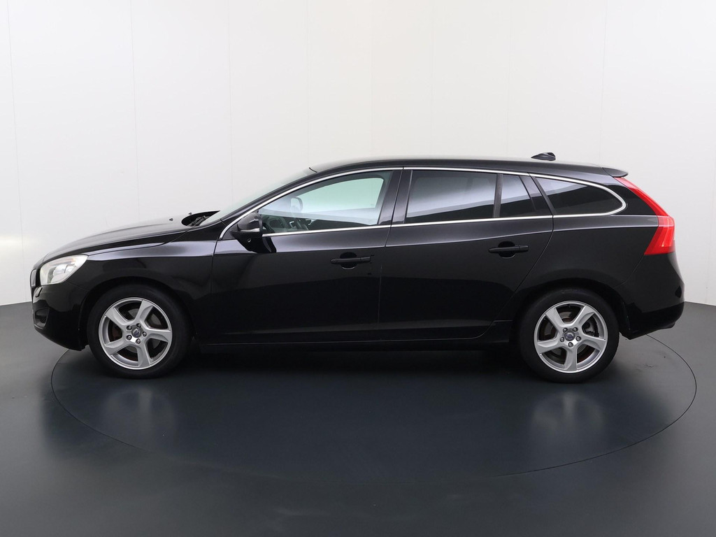 Volvo V60 1.6 T4 Summum 55437002-1.jpg | Wilmsen Automotive