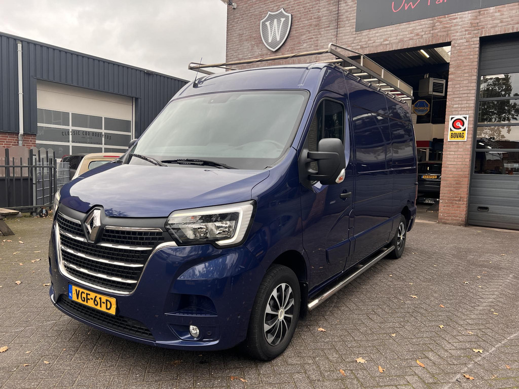 Renault Master T35 2.3 dCi 150 L2H3 Champions Edition 57592814-0.jpg | Wilmsen Automotive