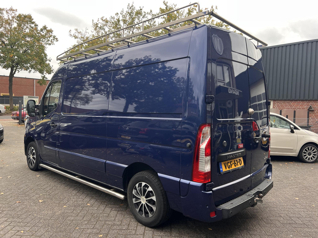 Renault Master T35 2.3 dCi 150 L2H3 Champions Edition 57592814-2.jpg | Wilmsen Automotive